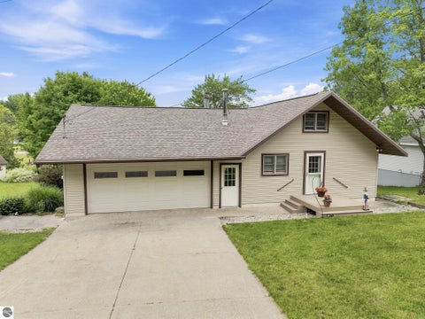 Tiny photo for 10876 Lockwood Drive, Cadillac, MI 49601 (MLS # 1947577)