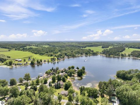 Tiny photo for 10876 Lockwood Drive, Cadillac, MI 49601 (MLS # 1947577)