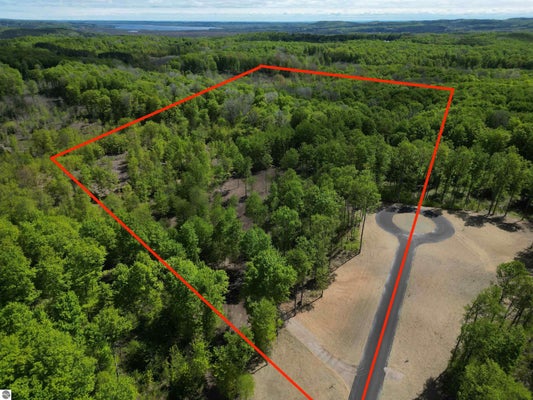ADDRESS PRIVATE, MAPLE CITY, MI 49664 - Image f4083b3d4deec7e0b03ebe7565fe40ad/3670417373
