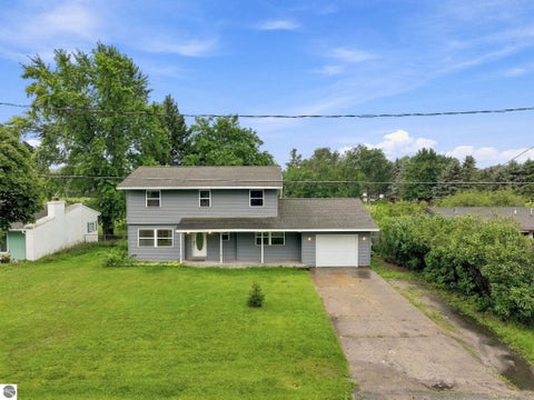 Tiny photo for 1017 Sunnyside Drive, Cadillac, MI 49601 (MLS # 1948594)