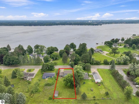 Photo of 1017 Sunnyside Drive, Cadillac, MI 49601 (MLS # 1948594)