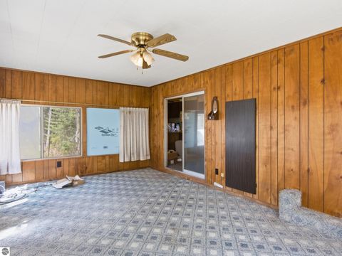 Tiny photo for 262 E Bear Lake Road NE RD, Kalkaska, MI 49646 (MLS # 1945558)
