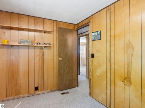 Tiny photo for 262 E Bear Lake Road NE RD, Kalkaska, MI 49646 (MLS # 1945558)