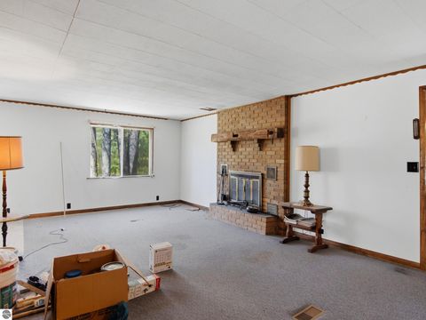Tiny photo for 262 E Bear Lake Road NE RD, Kalkaska, MI 49646 (MLS # 1945558)