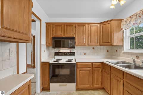 Tiny photo for 7898 E Broomfield Road, Mt Pleasant, MI 48858 (MLS # 1947704)