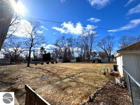 Tiny photo for 214 Grafton Avenue, Alma, MI 48801 (MLS # 1942458)
