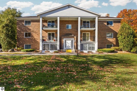 Photo of 530 Georgetown Drive #47, Traverse City, MI 49684 (MLS # 1951843)