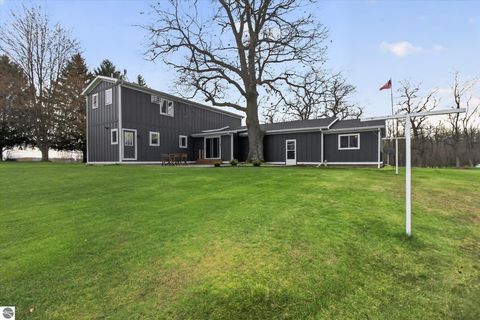 Tiny photo for 6410 W Madison Road, Alma, MI 48801 (MLS # 1944142)