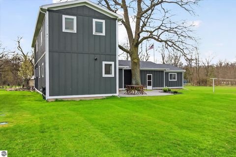 Tiny photo for 6410 W Madison Road, Alma, MI 48801 (MLS # 1944142)