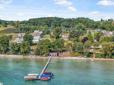Photo of 15393 Old Bluff Trail, Traverse City, MI 49686 (MLS # 1945134)