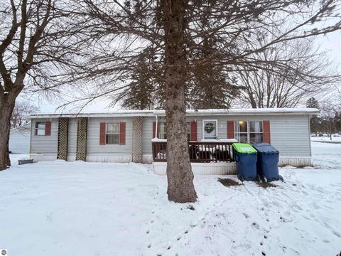 Tiny photo for 452 Elm Street #6, Breckenridge, MI 48615 (MLS # 1941484)