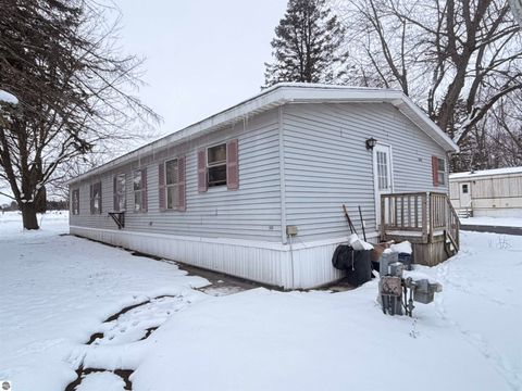 Tiny photo for 452 Elm Street #6, Breckenridge, MI 48615 (MLS # 1941484)