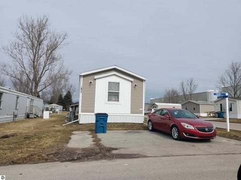 Photo of 4096 Chicory Lane, Traverse City, MI 49685 (MLS # 1941880)