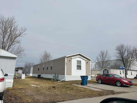 Tiny photo for 4096 Chicory Lane, Traverse City, MI 49685 (MLS # 1941880)