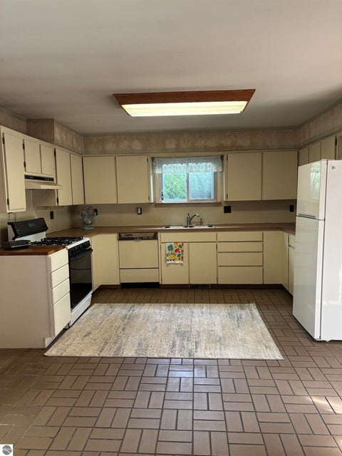 Tiny photo for 4589 Geneva Road, Coleman, MI 48618 (MLS # 1950010)