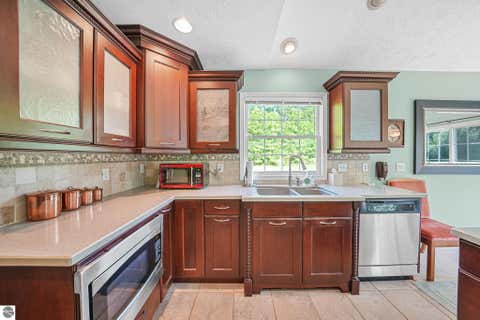 Tiny photo for 3098 Crown Wood Court, Traverse City, MI 49686 (MLS # 1946281)