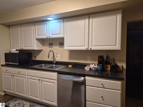 Tiny photo for 610 N Fancher Avenue, Mt Pleasant, MI 48858 (MLS # 1942431)