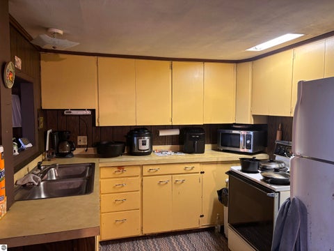 Tiny photo for 9738 N Long Lake Road, Traverse City, MI 49685 (MLS # 1946760)