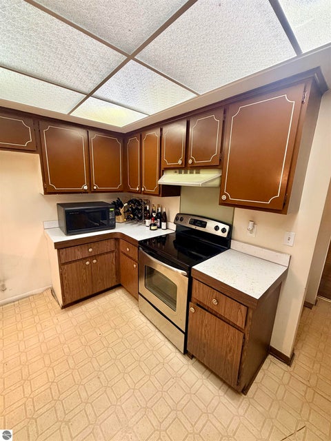Tiny photo for 53598 Franklin Drive, Shelby Township, MI 48316 (MLS # 1951061)