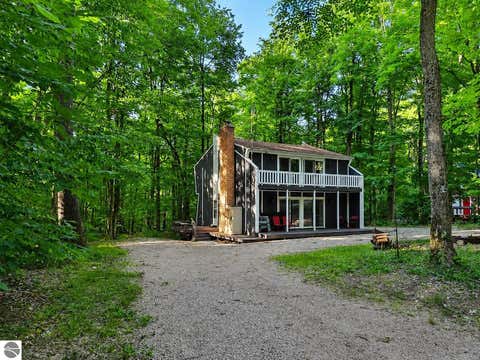 Tiny photo for 2574 Bahnhof Lane, Bellaire, MI 49615 (MLS # 1947664)