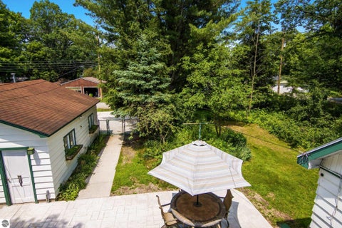 Tiny photo for 123 E Sixteenth Street, Traverse City, MI 49684 (MLS # 1947603)