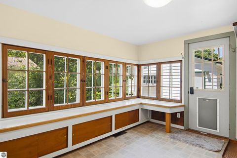 Tiny photo for 123 E Sixteenth Street, Traverse City, MI 49684 (MLS # 1947603)