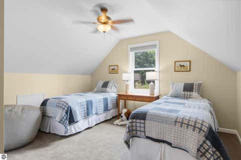 Tiny photo for 123 E Sixteenth Street, Traverse City, MI 49684 (MLS # 1947603)