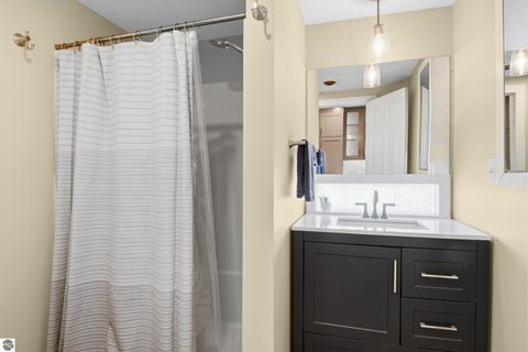 Tiny photo for 123 E Sixteenth Street, Traverse City, MI 49684 (MLS # 1947603)
