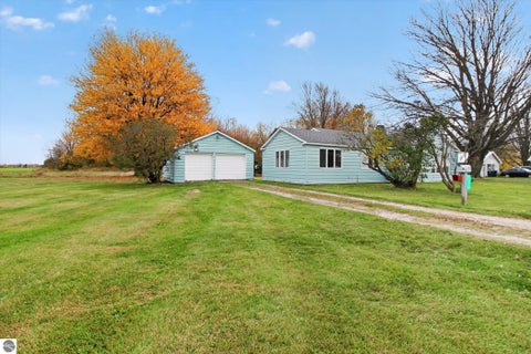 Tiny photo for 11774 N Barry Road, Wheeler, MI 48662 (MLS # 1952052)