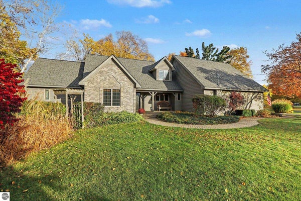129 MITCHELL DR, ELK RAPIDS, MI 49629 - Image fb0b4b5467d1784d83bfb700fcde7bb6/3637300094