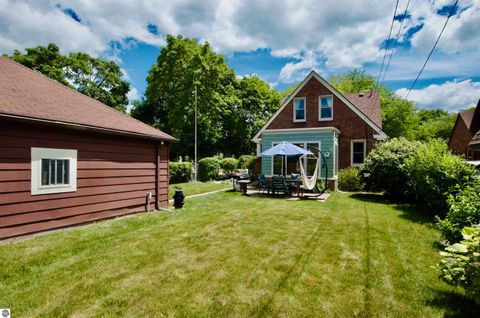 Tiny photo for 2606 Edgemont ST, Trenton, MI 48183 (MLS # 1946652)