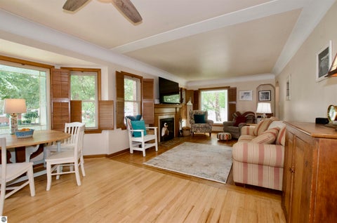 Tiny photo for 2606 Edgemont ST, Trenton, MI 48183 (MLS # 1946652)