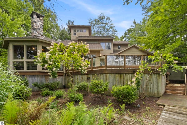 10376 HARMONY DR, INTERLOCHEN, MI 49643 - Image fda4b4e5072f8654d3ccc05dc9d0029a/1382101468