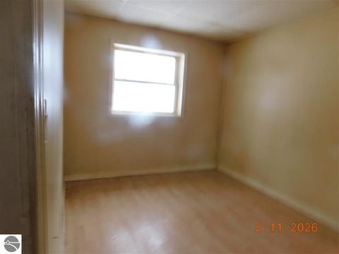 Tiny photo for 825 Wallace Street, Cadillac, MI 49601 (MLS # 1942453)