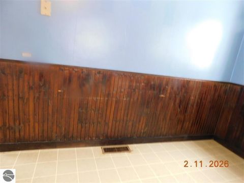 Tiny photo for 825 Wallace Street, Cadillac, MI 49601 (MLS # 1942453)
