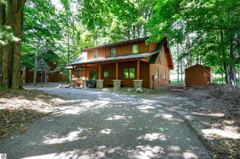 Photo of 12132 Crystal Mountain Drive, Thompsonville, MI 49683 (MLS # 1948512)