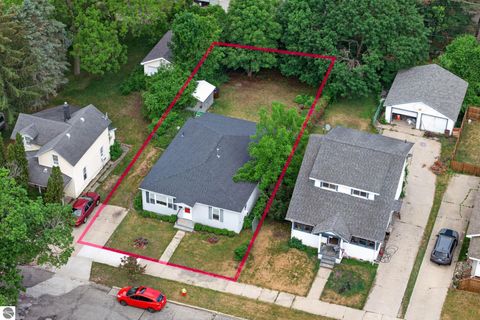 Tiny photo for 415 Crippen Street, Cadillac, MI 49601 (MLS # 1946547)