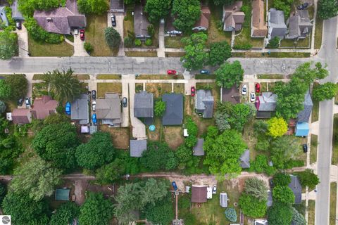 Tiny photo for 415 Crippen Street, Cadillac, MI 49601 (MLS # 1946547)