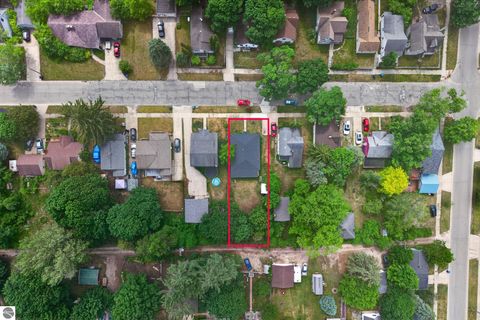Tiny photo for 415 Crippen Street, Cadillac, MI 49601 (MLS # 1946547)