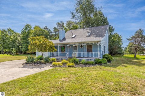 Tiny photo for 10197 E Royal Road, Canadian Lakes, MI 49346 (MLS # 1942734)