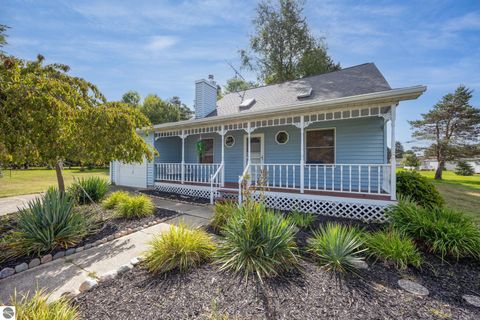 Tiny photo for 10197 E Royal Road, Canadian Lakes, MI 49346 (MLS # 1942734)