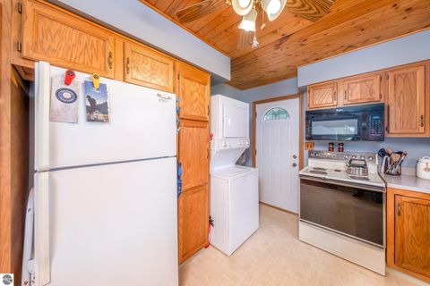 Tiny photo for 10197 E Royal Road, Canadian Lakes, MI 49346 (MLS # 1942734)