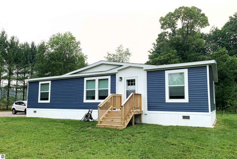Photo of 1406 SW M-66, Kalkaska, MI 49646 (MLS # 1948070)