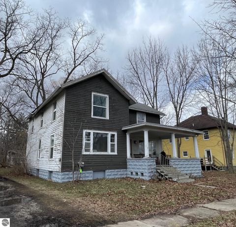 Tiny photo for 108 S Pine, St Louis, MI 48880 (MLS # 1942937)
