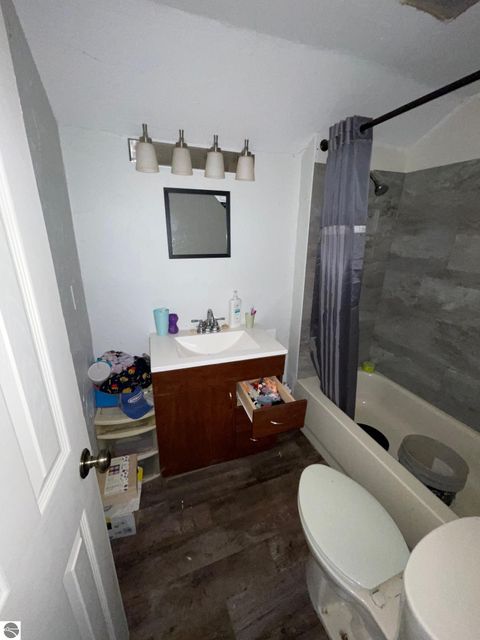 Tiny photo for 108 S Pine, St Louis, MI 48880 (MLS # 1942937)