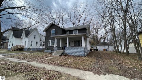 Tiny photo for 108 S Pine, St Louis, MI 48880 (MLS # 1942937)