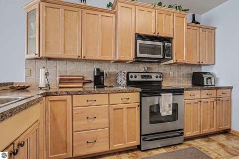 Tiny photo for 576 N Huron Rd #202, Au Gres, MI 48703 (MLS # 1945604)