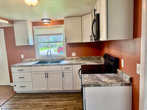 Tiny photo for 136 W Elizabeth Street, Alma, MI 48801 (MLS # 1944873)