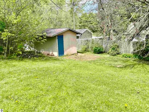 Tiny photo for 136 W Elizabeth Street, Alma, MI 48801 (MLS # 1944873)
