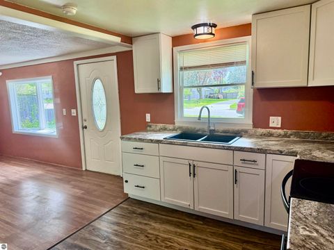 Tiny photo for 136 W Elizabeth Street, Alma, MI 48801 (MLS # 1944873)